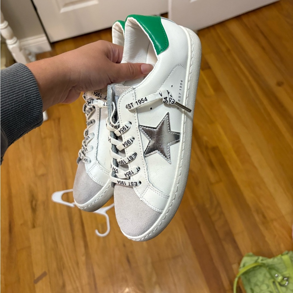 White Sneakers with Silver Star and Green Heel